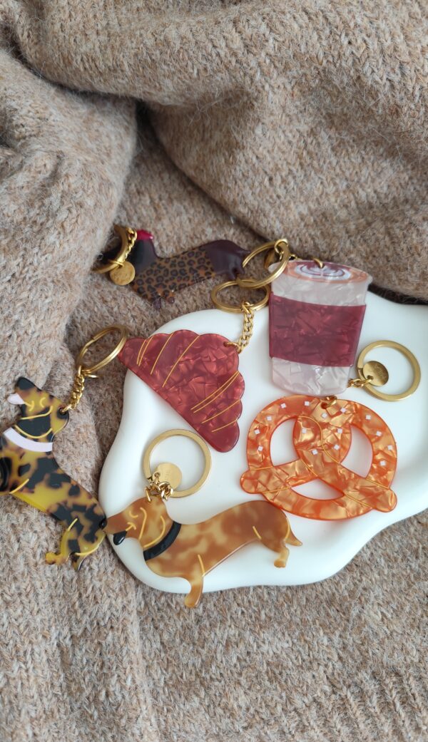 Porte clés teckel tacheté