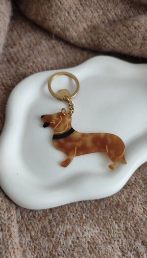 Porte clés teckel beige